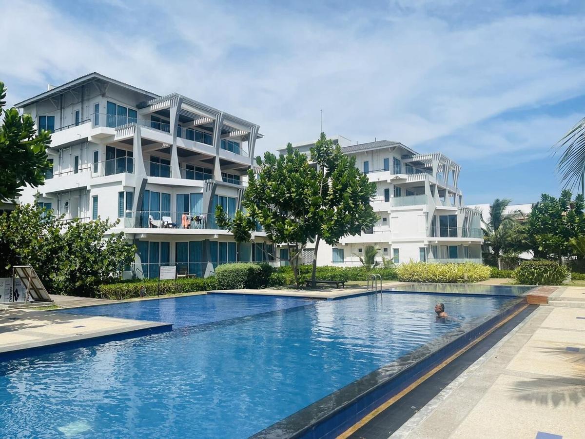 Trincomalee Ocean Front Condos Eksteriør billede