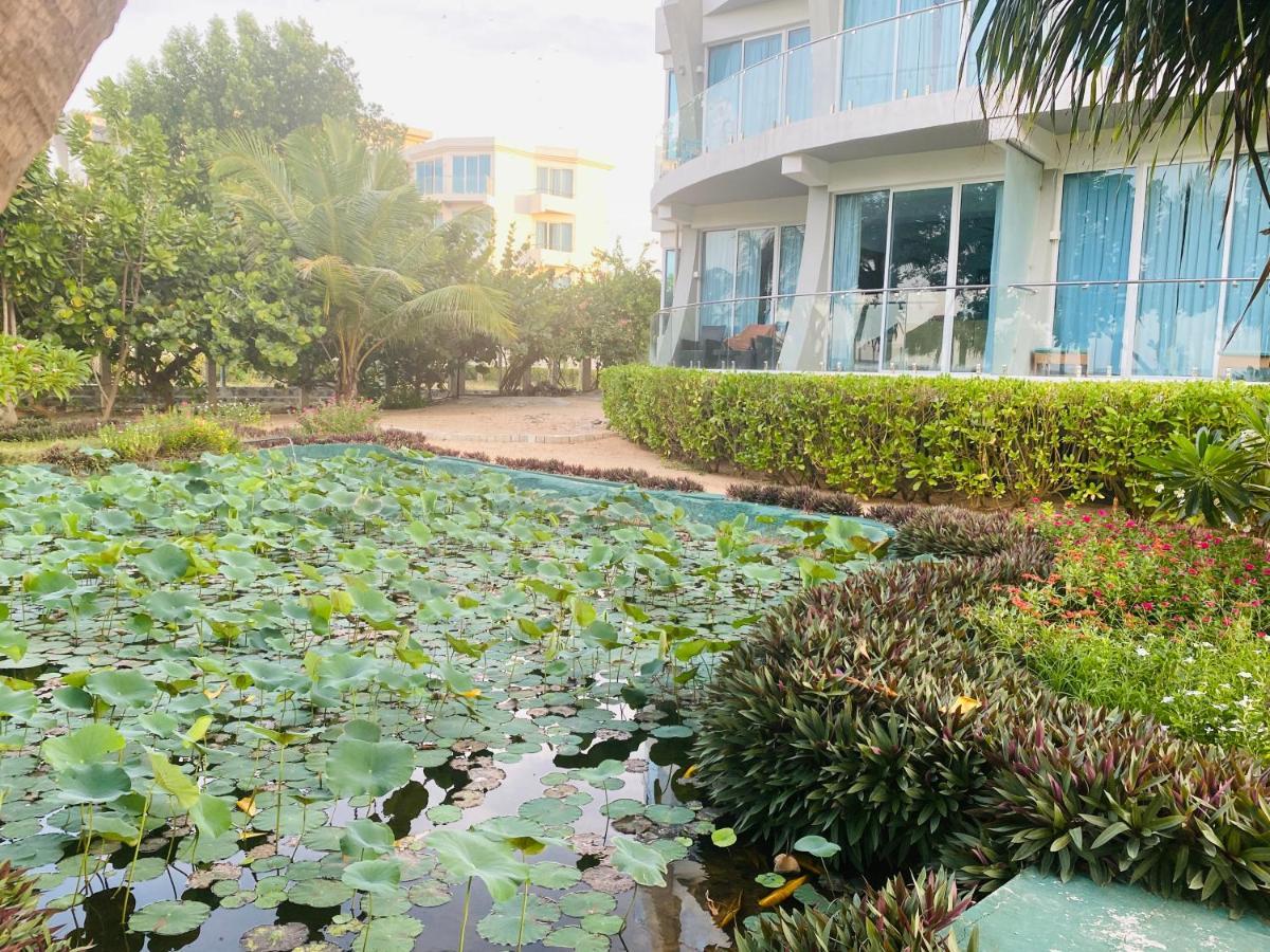 Trincomalee Ocean Front Condos Eksteriør billede